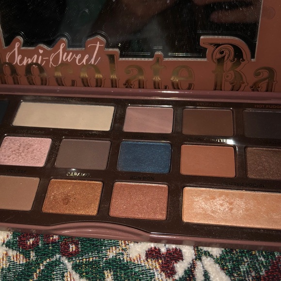 Too Faced Semi Sweet Palette - Picture 3 of 3